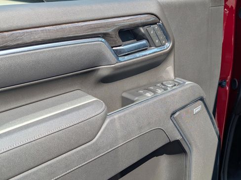 Certified 2025 Chevrolet Silverado 2500 LTZ w/ LTZ Plus Package image 16