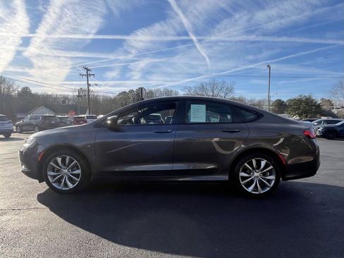 Used 2016 Chrysler 200 S w/ Comfort Group image 22