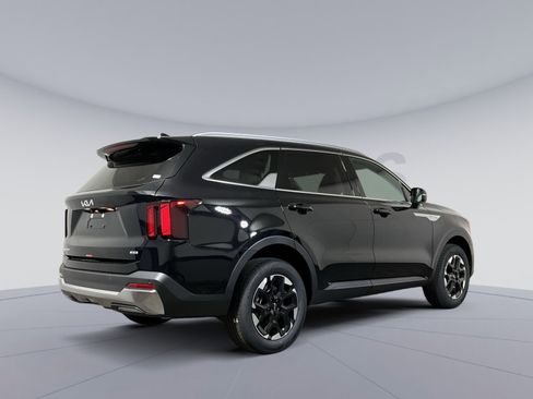 New 2026 Kia Sorento S image 5