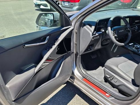 New 2026 Kia Niro Wind w/ Wind Preserve Package FWD image 16