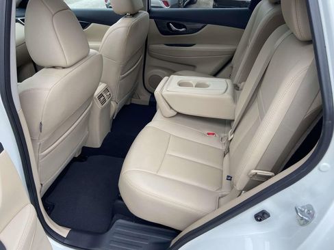 Used 2016 Nissan Rogue SL w/ SL Premium Package image 18