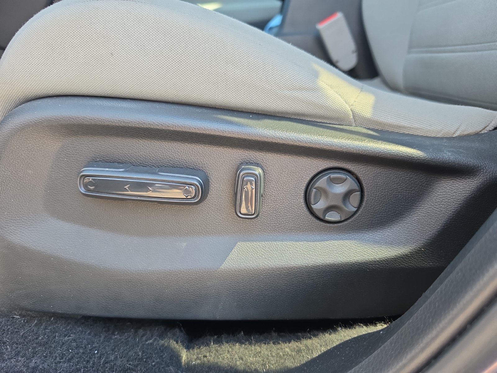 Used 2019 Honda CR-V EX image 16