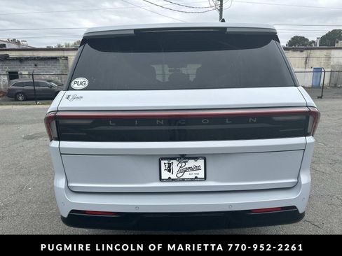 New 2026 Lincoln Navigator L Black Label AWD/4WD image 6