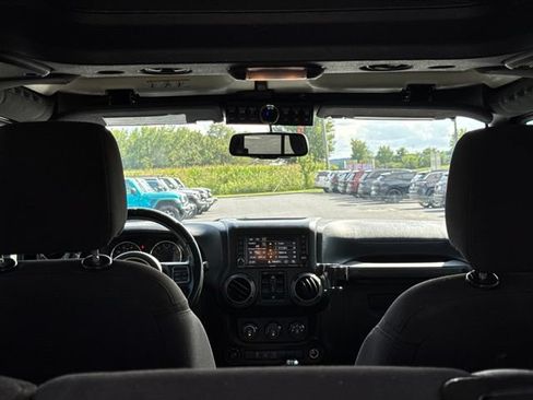 Used 2015 Jeep Wrangler Unlimited Sport w/ Quick Order Package 24S AWD/4WD image 24