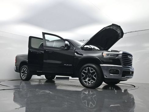 Used 2026 RAM 1500 Laramie AWD/4WD image 34