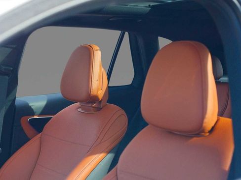 Used 2026 Mercedes-Benz GLC 300 4MATIC image 18