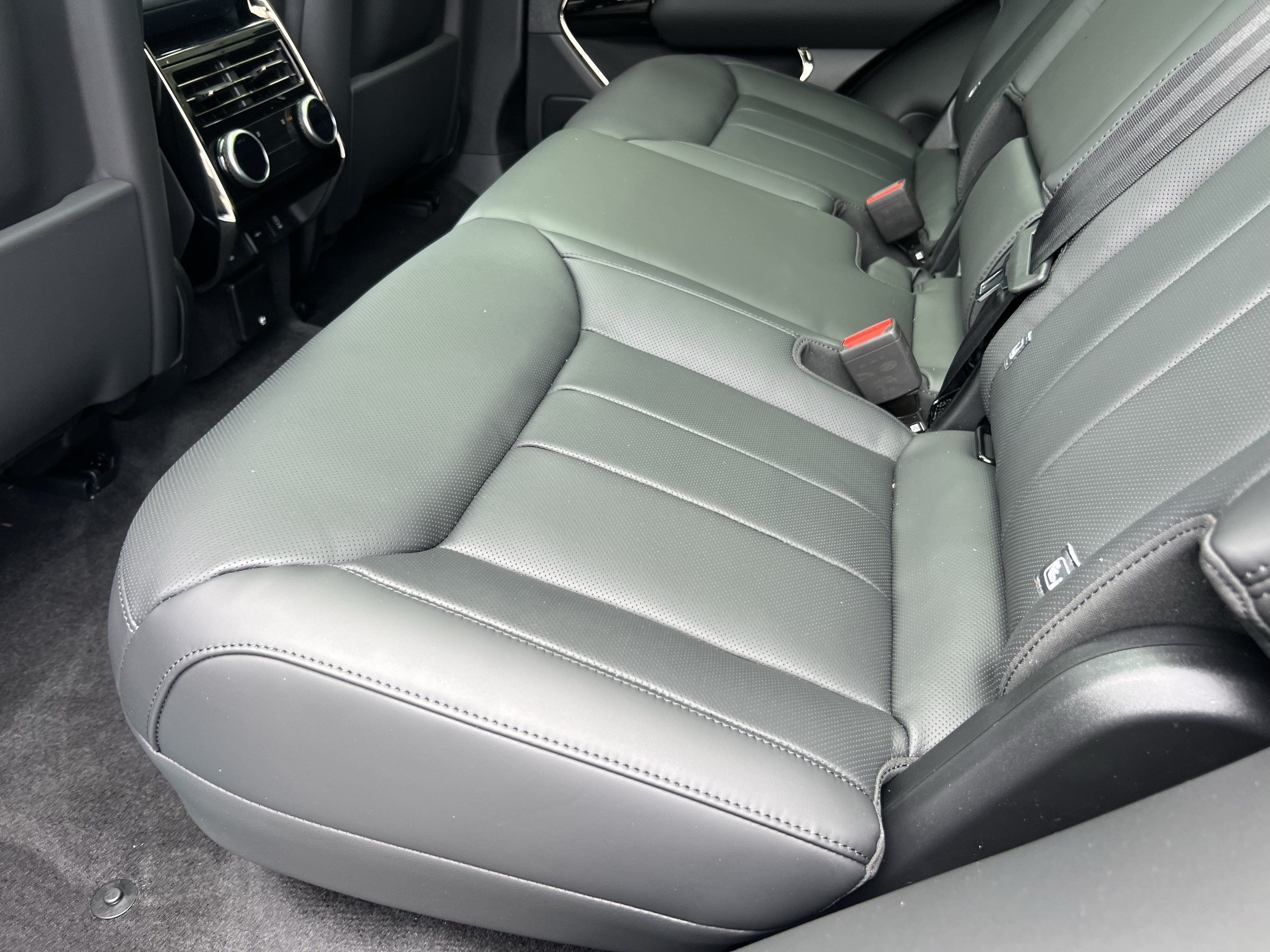 New 2026 Land Rover Range Rover Sport Dynamic SE AWD/4WD image 26