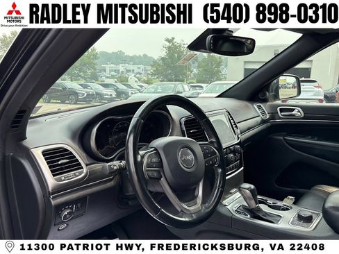 Used 2020 Jeep Grand Cherokee Limited AWD/4WD image 4