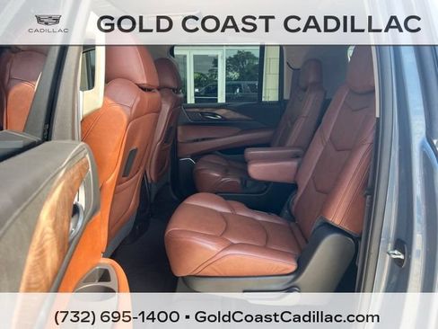 Used 2016 Cadillac Escalade ESV Premium AWD/4WD image 18