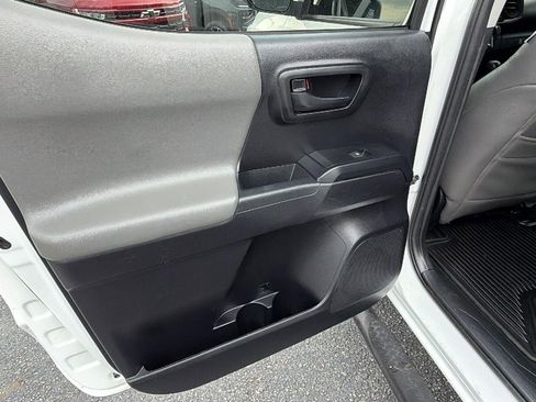 Used 2020 Toyota Tacoma SR AWD/4WD image 19