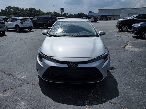 Used 2024 Toyota Corolla LE FWD image 9
