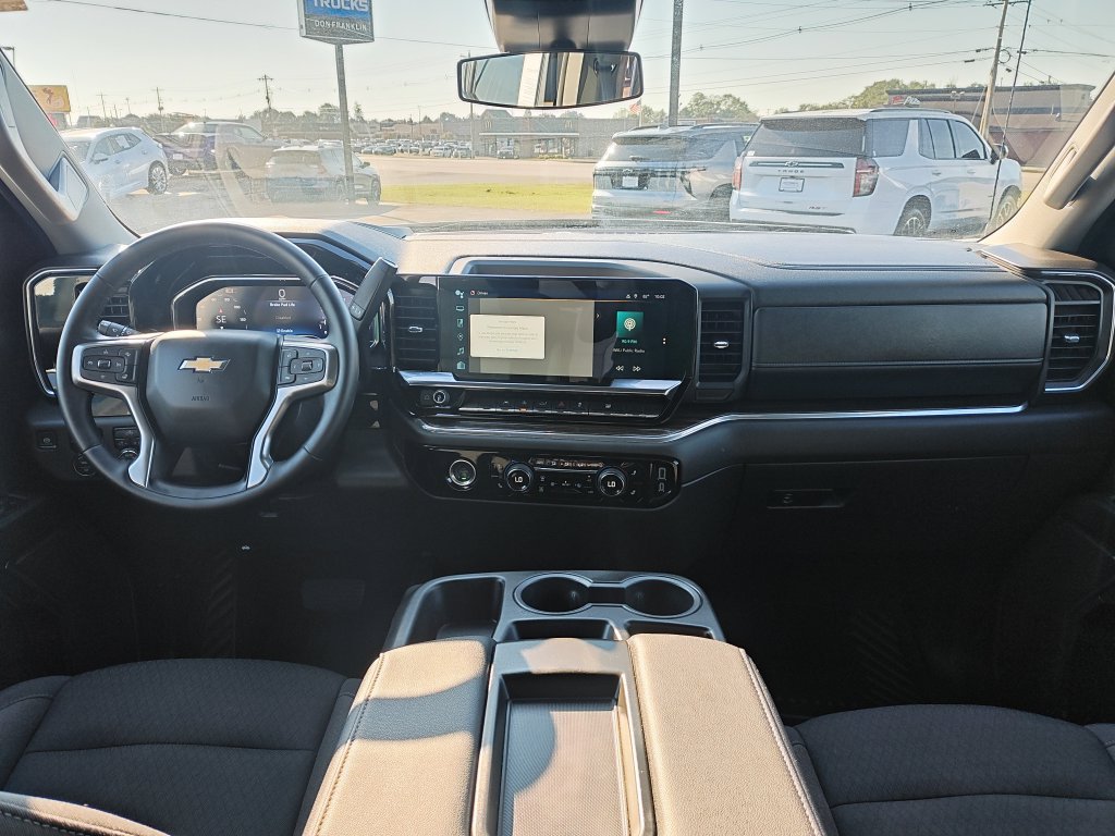 Used 2024 Chevrolet Silverado 1500 LT AWD/4WD image 15