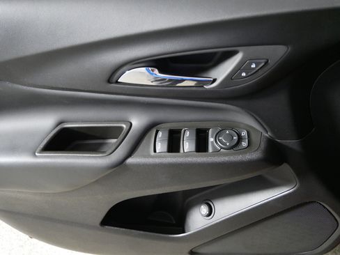 Used 2024 Chevrolet Equinox LT image 19