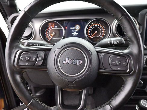 Used 2021 Jeep Gladiator Sport AWD/4WD image 16
