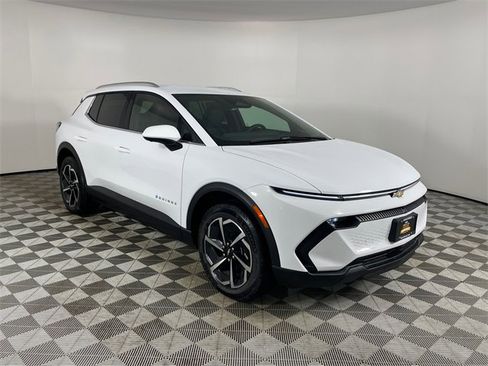 New 2026 Chevrolet Equinox EV LT image 21