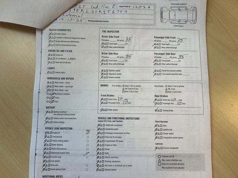 Used 2025 Cadillac Escalade ESV Premium Luxury image 28