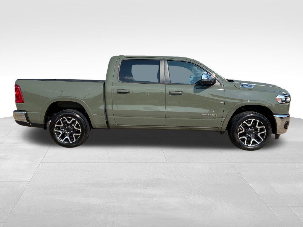 Used 2026 RAM 1500 Laramie AWD/4WD image 7