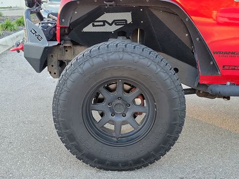 Used 2012 Jeep Wrangler Unlimited Sport image 9