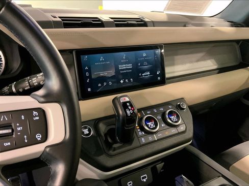 Used 2023 Land Rover Defender 110 X-Dynamic SE image 6