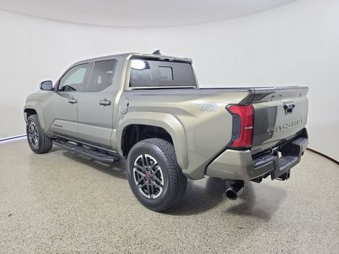 Used 2024 Toyota Tacoma TRD Sport w/ TRD Sport Upgrade Package RWD image 7