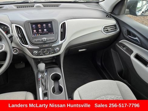 Used 2022 Chevrolet Equinox LS AWD/4WD image 16
