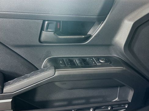 Used 2025 Toyota Tacoma SR5 image 18