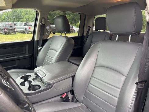 Used 2018 RAM 1500 Express AWD/4WD image 13