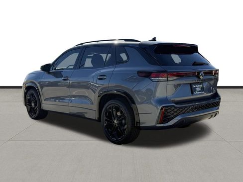 New 2026 Volkswagen Tiguan SE R-Line FWD image 7