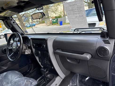 Used 2007 Jeep Wrangler Unlimited X image 13