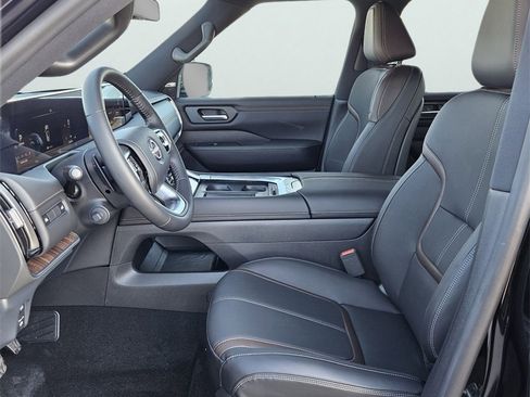 New 2026 Nissan Armada SL w/ Captain's Chari Seat Package image 10