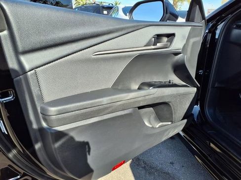 Used 2025 Toyota Camry SE FWD image 11