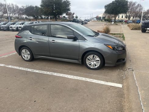 Certified 2023 Nissan Leaf S image 6