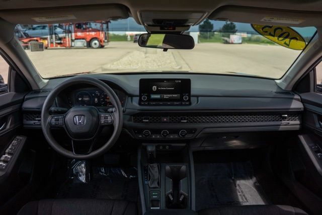 Used 2025 Honda Accord SE image 14
