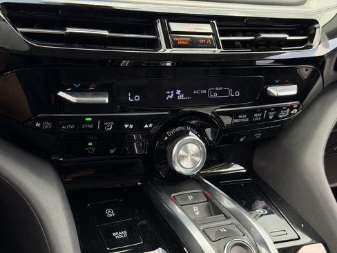 Used 2024 Acura MDX w/ Technology Package FWD image 28