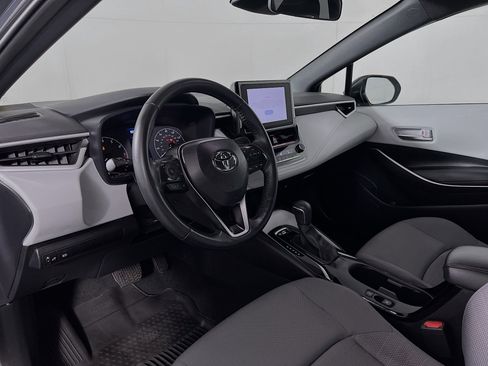 Certified 2025 Toyota Corolla SE FWD image 9