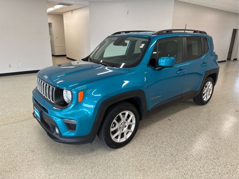 Used 2020 Jeep Renegade Latitude w/ Cold Weather Group image 1