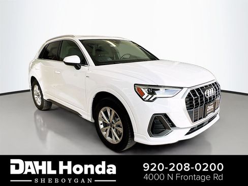 Used 2025 Audi Q3 2.0T Premium image 1