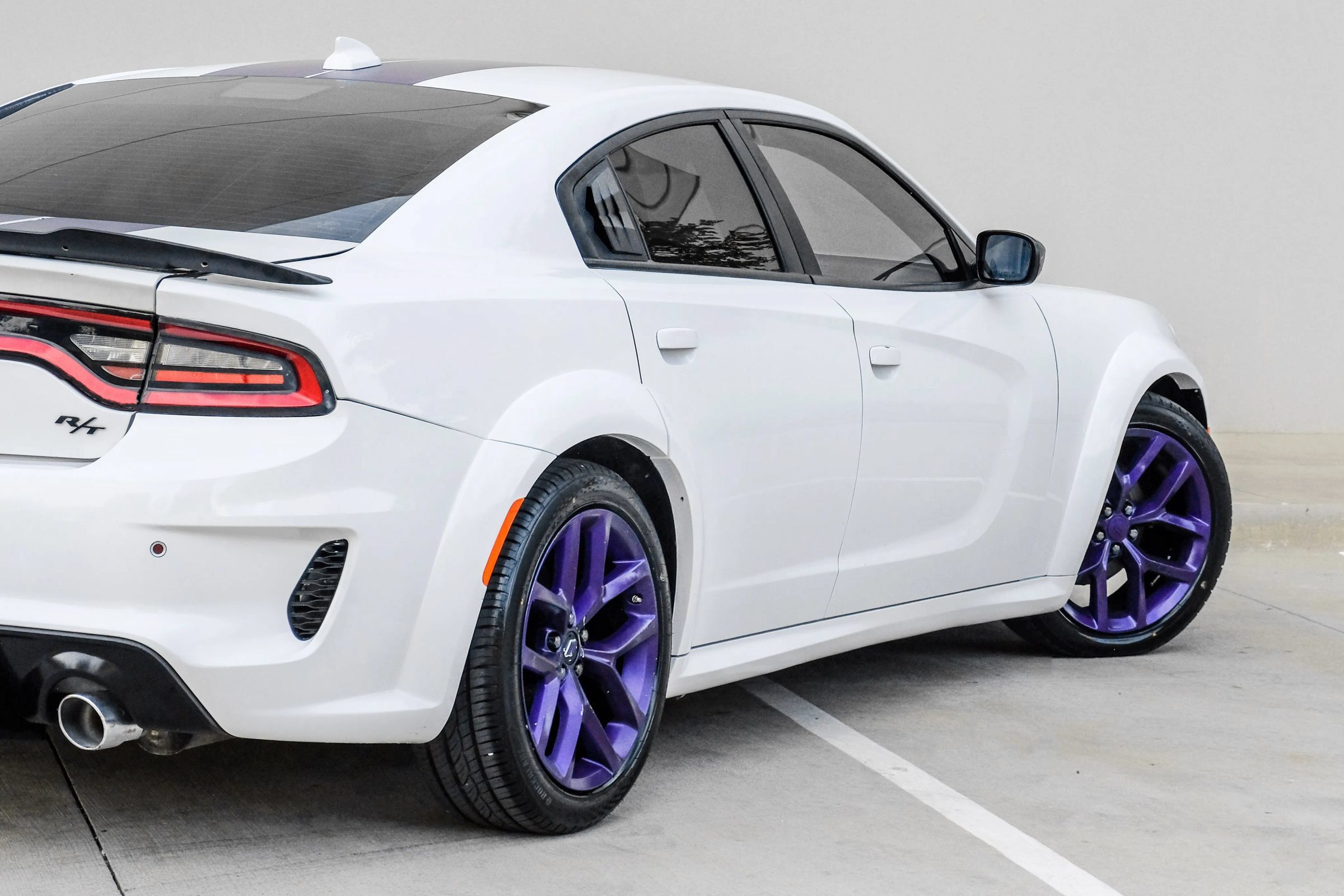 Used 2022 Dodge Charger R/T w/ Blacktop Package RWD image 6