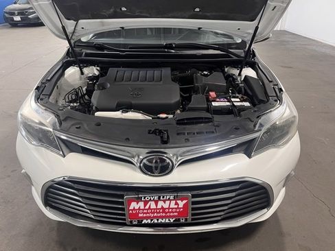 Used 2016 Toyota Avalon Limited image 9
