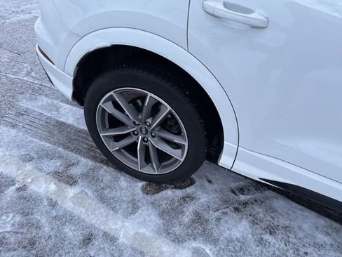 Used 2022 Audi Q3 2.0T Premium Plus w/ Premium Plus Package image 4