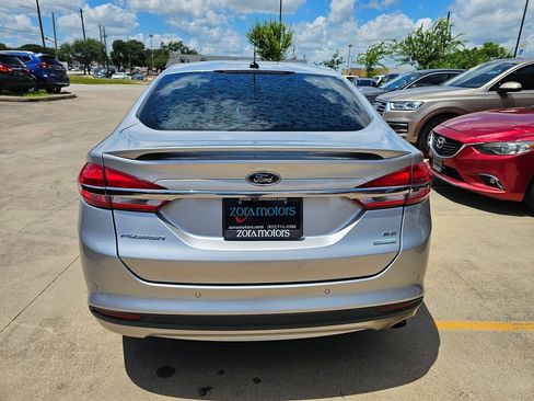 Used 2017 Ford Fusion SE w/ Equipment Group 201A FWD image 6