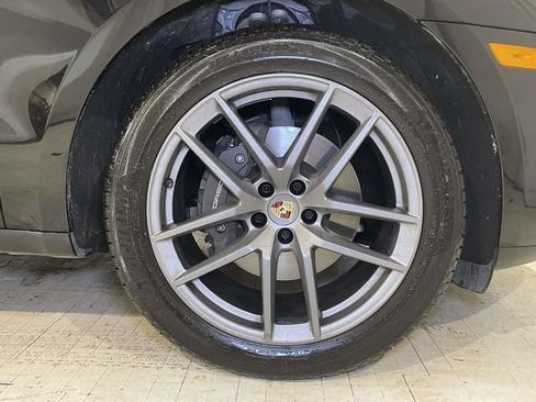 Certified 2026 Porsche Macan AWD/4WD image 11