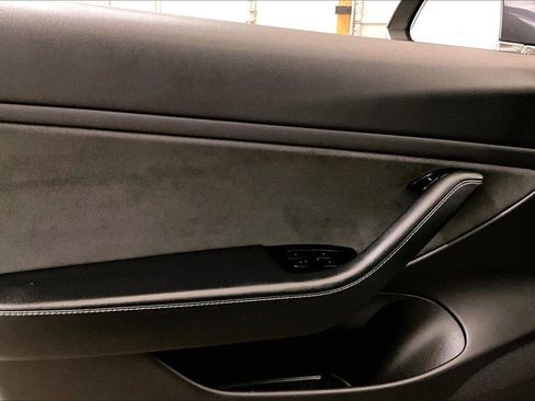 Used 2019 Tesla Model 3 Mid Range image 23