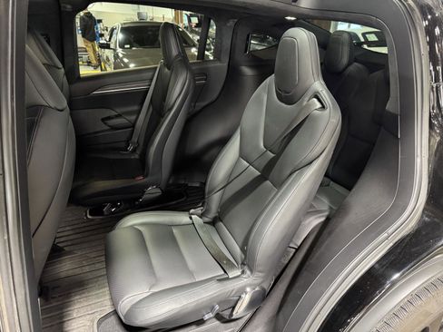 Used 2022 Tesla Model X image 12