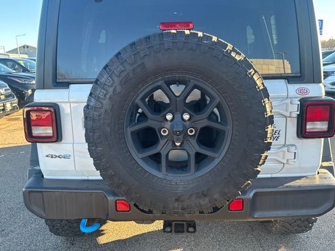 Used 2024 Jeep Wrangler Willys 4xe image 47