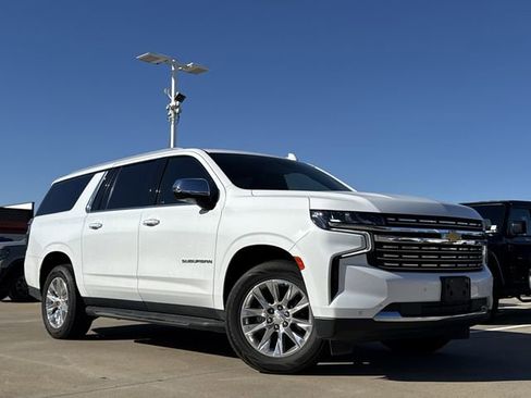 Used 2022 Chevrolet Suburban Premier image 2
