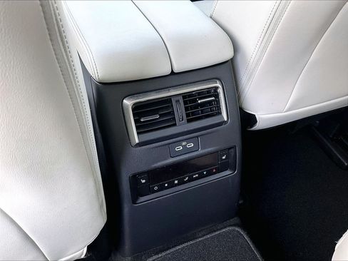 Used 2024 MAZDA CX-90 Plug-In Hybrid w/ Premium Plus AWD/4WD image 29
