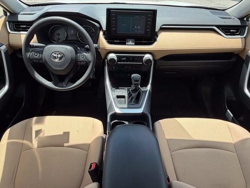 Used 2019 Toyota RAV4 LE FWD image 12