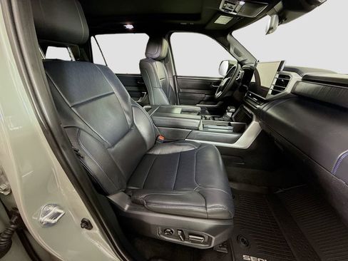 Certified 2025 Toyota Sequoia Platinum AWD/4WD image 19