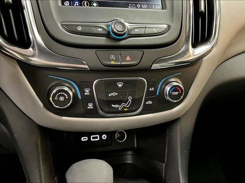 Used 2024 Chevrolet Equinox LS image 14